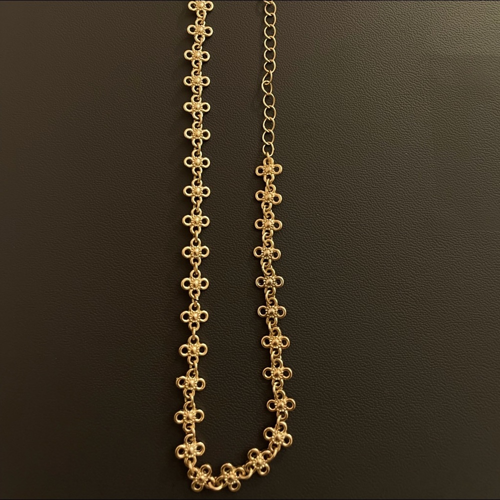 Gold flower design choker